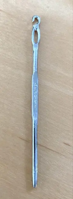 ムーンリリー　紐通し　1本