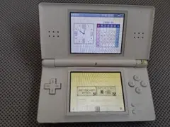 ジャンク ニンテンドーDS Lite ホワイト 本体 ４