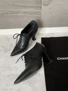 一度着用のみ CHANEL ショートブーツ