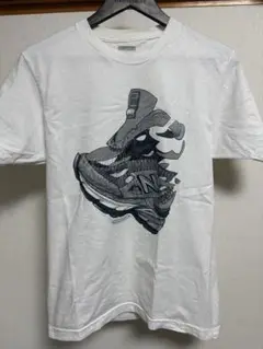 New Balance 990V4 イラスト Tシャツ
