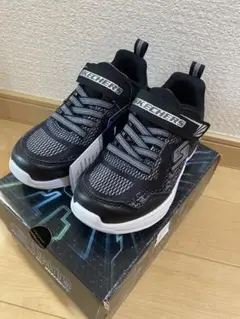 【新品】SKECHERS S-Lights ブラック 18センチ