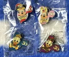 ディズニー 30周年ピンバッジ4個セット