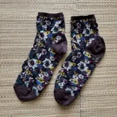 靴下屋　タビオ　花柄ソックス