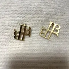 リリーブラウン Lilly brown ロゴピアス