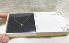 新品未使用 箱付き アルファベットR ネックレス