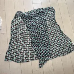 シルク100％ 涼しげなスカーフ！ 美品！！