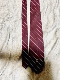 Yves Saint Laurent バーガンディ ネクタイ