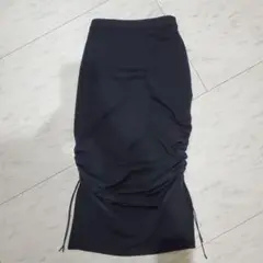 UN3D スリット入りスカート