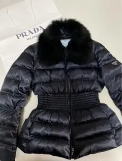 PRADA ショート丈ダウン