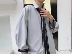 ネクタイ付き シャツ グレー