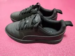Puma ブラック スニーカー