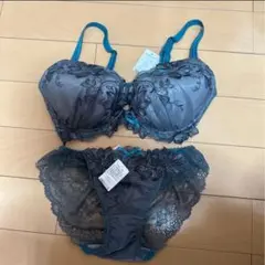 Item thumbnail for item 0ae81b3d-430a-410b-9f06-aeb8ff99e227