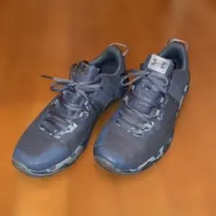 Under Armour ネイビー迷彩シューズ
