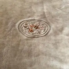 ベージュ 刺繍入り シーツ 140cm X 240cm