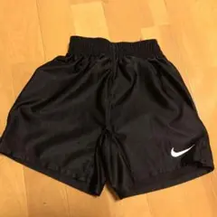 NIKE ナイキハーフパンツ黒xs 120〜130