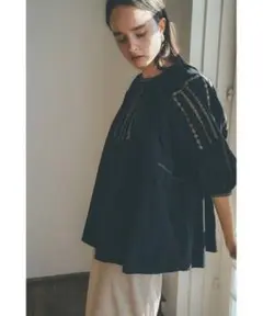 CLANE SMOCK EMBROIDERY PUFF TOPS サイズ2