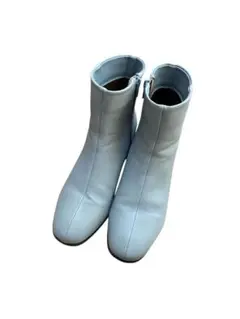 Item thumbnail for item 561b90f9-efe4-4dea-bbbb-93b9eea2e1fd