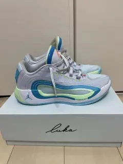 エアジョーダン シューズ　ルカ4