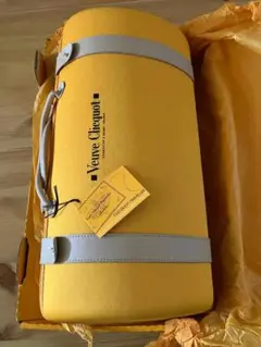 お値下げ！veuve clicquot トラベラー　ボトル付き お値下げ！veuve clicquot トラベラー ボトル付き - メルカリ