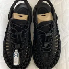 KEEN ブラック サンダル23.5
