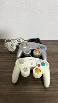 ゲームキューブコントローラー グレー ホワイト
