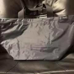 Item thumbnail for item 2d2f35aa-9cc3-42cc-a564-c28b61e3187b