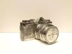 OLYMPUS OM-2＆50mm f1.4 の形の 貯金箱