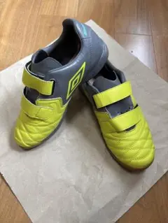 アンブロ　シューズ【ストラップ】22.5㎝