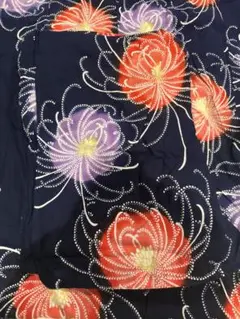 華やかな菊・花火模様の浴衣　紺色　全長約150cm