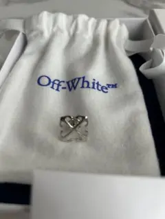 新品　Off-White シルバー片耳用ピアス