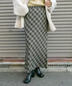 新品　KBF　チェックナロースカート（裏地付き）