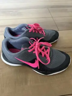 ⭐︎値下げ交渉可⭐︎Nike グレー/ピンク スニーカー　23.0cm
