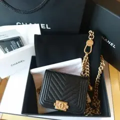 CHANEL** BOY CHANEL ボーイシャネル チェーンベルトポーチ