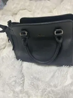 レザーショルダーバッグ