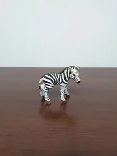 シマウマ　子ども　フィギュア