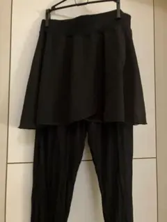 ブラック スカート付きレギンス