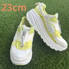 23.0cm UGG厚底ジップスニーカー