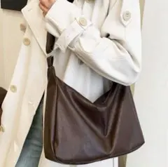 新品未使用✨ブラウンレザーショルダーバッグ