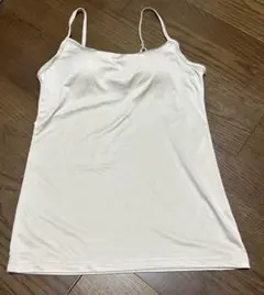 ベージュ ブラトップ