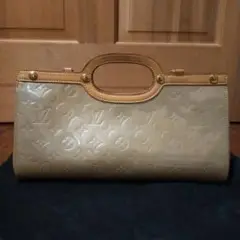 Item thumbnail for item 2c9a4818-c005-41c8-994a-97bd49c5cd1c