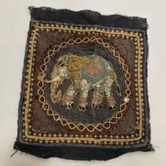 ビィンテージ　アンティーク　タイ製　象の刺繍アート作品