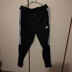 adidas トレーニングパンツ 黒
