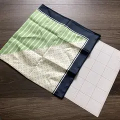 未使用 緑と白のドット柄 スカーフ
