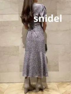 美品 snidel Sustainableバリエプリントワンピース　ダークグレー