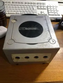 ゲームキューブ　シルバー　本体　477A
