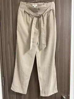 H&M ベージュ パンツ　EUR 40