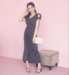 ✨試着のみ✨fiolily マルチフラワーパターンワンピース ブラック