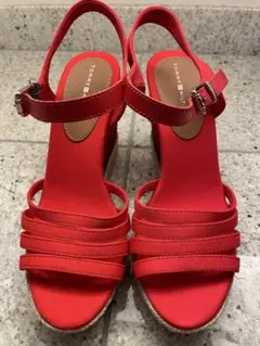 新品　タグ付き　トミーヒルフィガー ウェッジソールサンダル　23.5