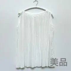 美品★GU ホワイト プリーツ ノースリーブ Mサイズ