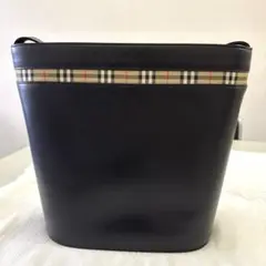 美品 バーバリー ショルダーバッグ ノバチェック バケツ型 肩掛け カーフレザー